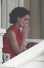 Katie_Holmes_on_the_set_of_The_Kennedys_2_122_45lo.jpg